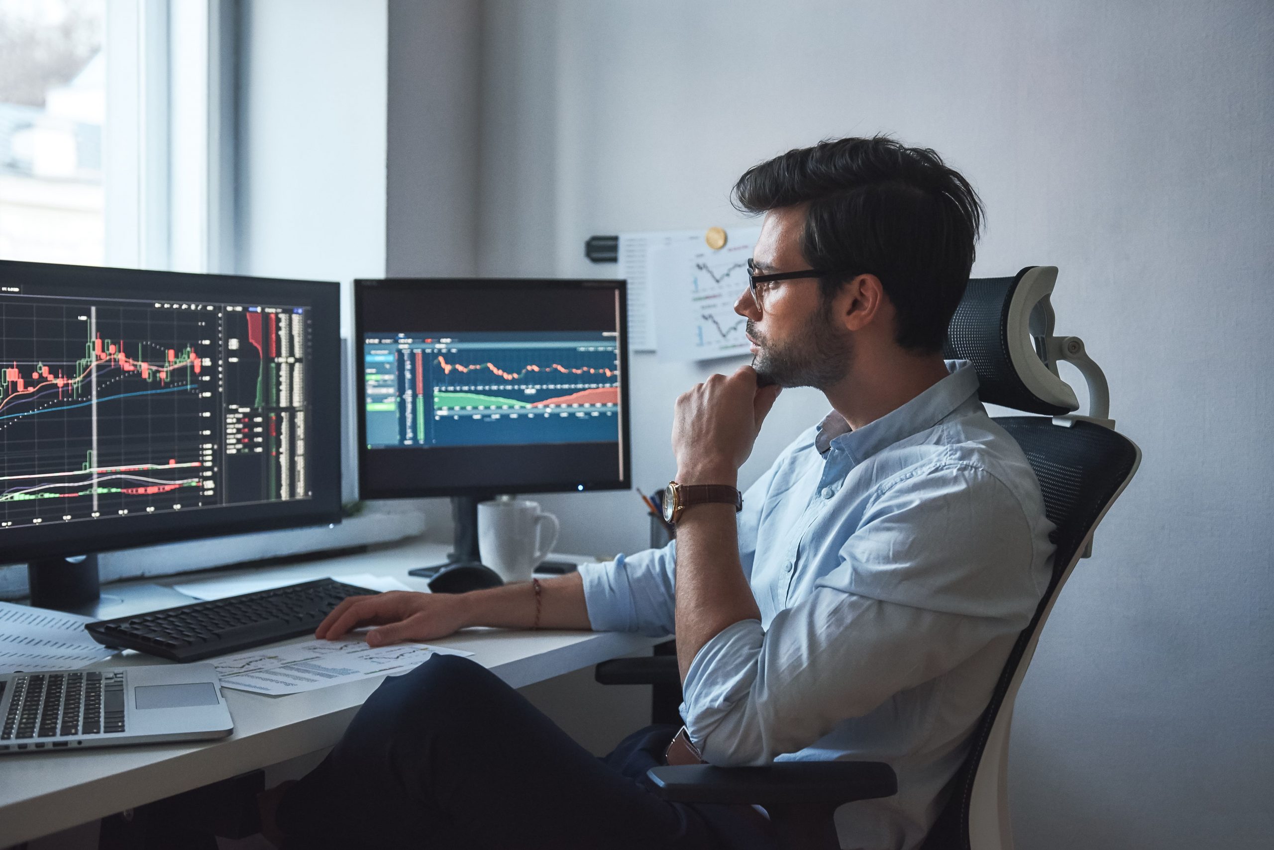 Building a Recession-Resilient Portfolio in 2025 Using AI